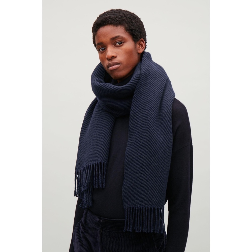 Cos Women's Blue Ripple Wool Scarf
